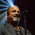 raul malo rushed to er