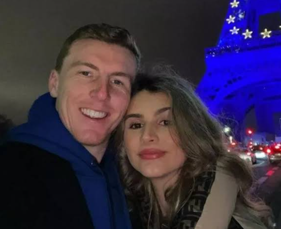 dan burn wife